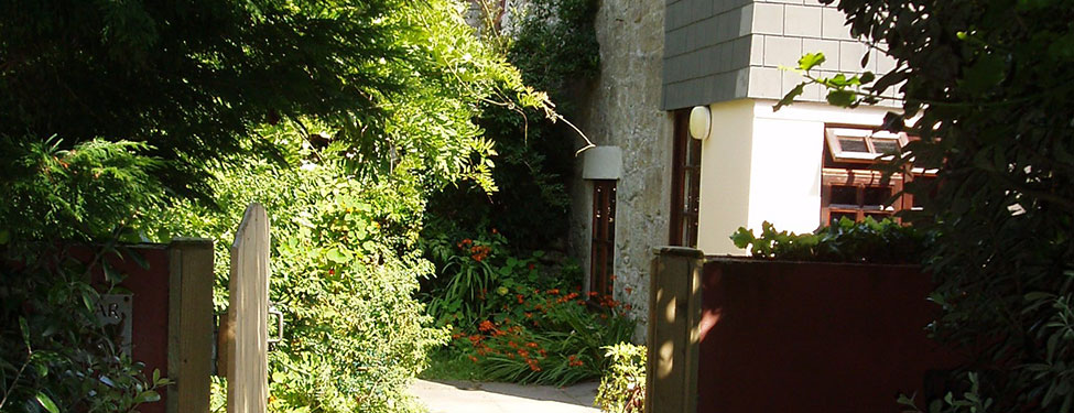 Farm cottage Isles of Scilly exterior self catering
